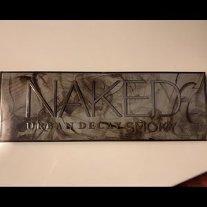 Urban Decay Naked Smoky Eyeshadow Palette